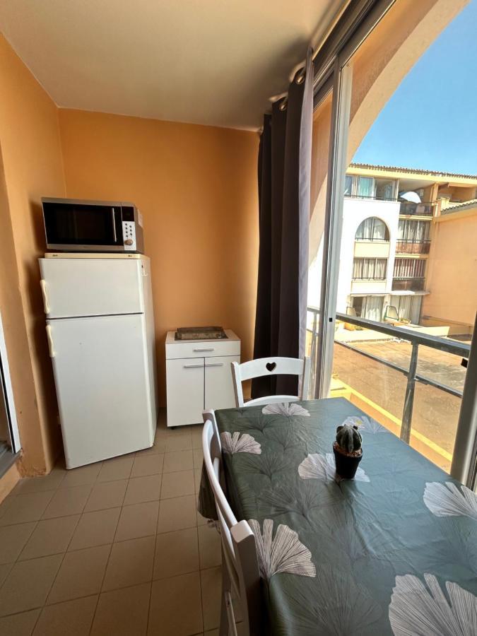 Studio Vue Mer Situe A Cote De La Plage Quartier Des Quilles แซ็ต ภายนอก รูปภาพ